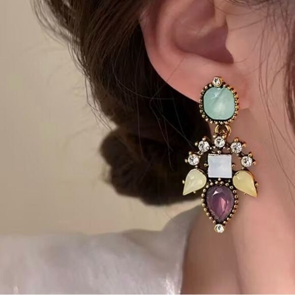 🧡 NEW Elegant Multicolor Vintage Style Gemstone & Crystal Earrings 🧡 - Picture 6 of 6